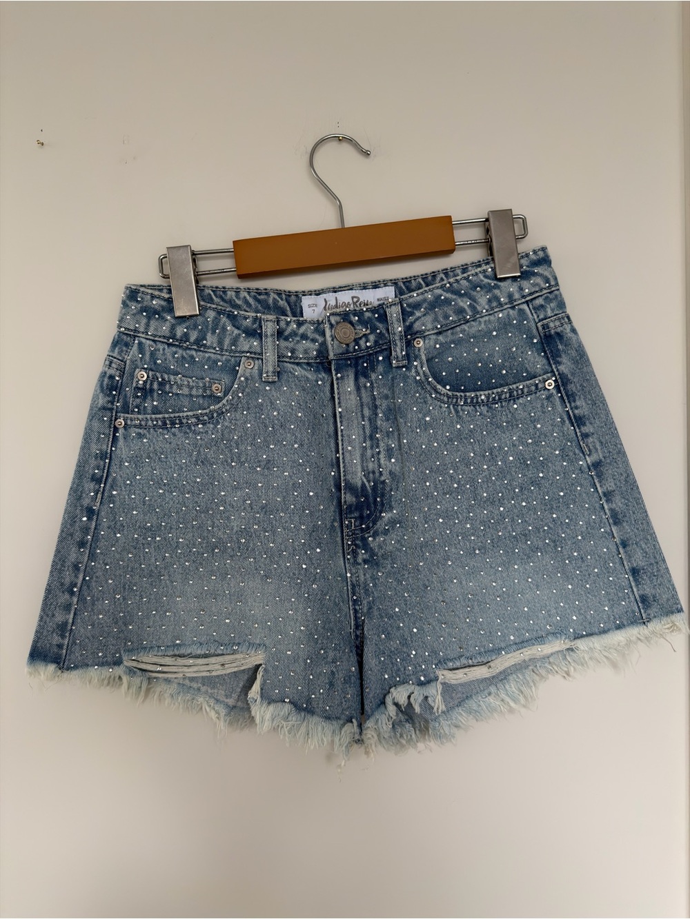 BNWT Indigo Rein Light Blue Pearl-Studded Denim Shorts